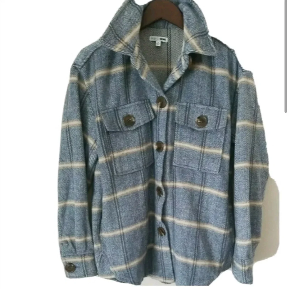 Thick and Cozy Shacket - Picture 1 of 5
